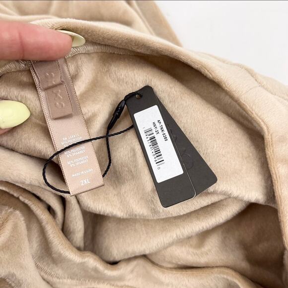 SKIMS Velour Crew Neck Tank Top Honey Brown Pullover Soft Plus Size 2X NEW - Picture 4 of 5